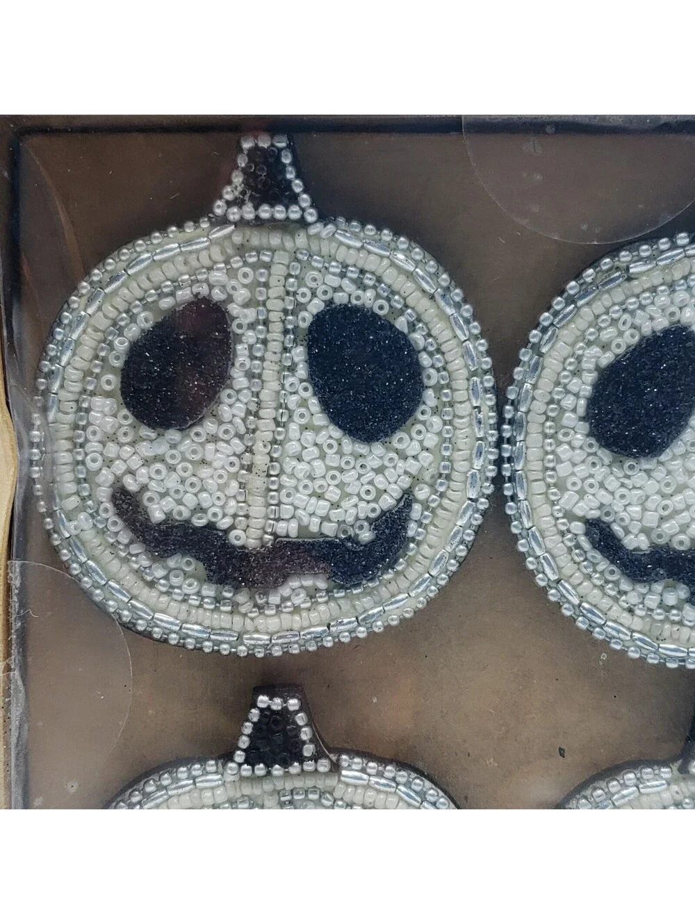 Nicole Miller Home New Pumpkin Head Napkin Ring Holders 4 White Black NIB